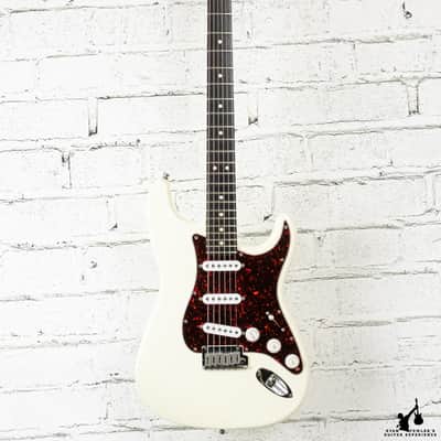 1997 Fender USA Roadhouse Strat White w/ Case image 3