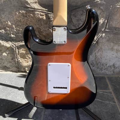 Squier Sonic Stratocaster - 2-Color Sunburst - Maple Neck - Excellent Condition image 12