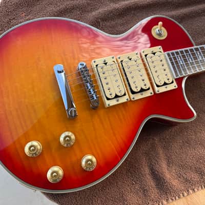 Firefly FFSPS frehley model 3Pickups Electric Guitars (Sunburst Color ) × 1 image 2