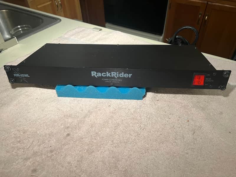 Furman Rack Rider RR-15NL Power Conditioner w/ Rack mount bolts and washers. image 1