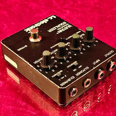 T.C. Electronic Sustain + Parametric EQ  1980 Distortion Preamp Booster TOP image 4