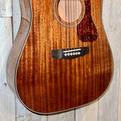 Guild Westerly Collection D-120 Natural, Amazing Dreadnaught Plays Outstanding with Gig Bag ! image 3