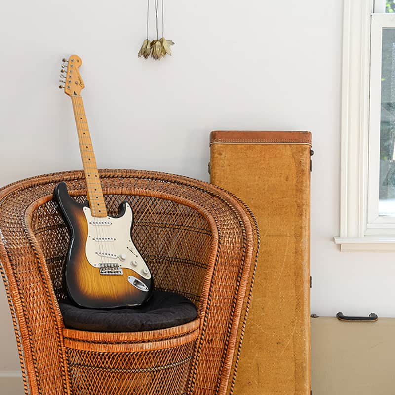 Fender Certified VintageĀ® 1954 Stratocaster 2-Color Sunburst image 1