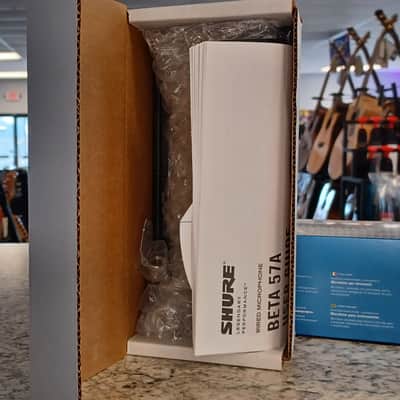 Shure BETA 57A Supercardioid Dynamic Instrument Microphone 1989 - Present - Blue image 4