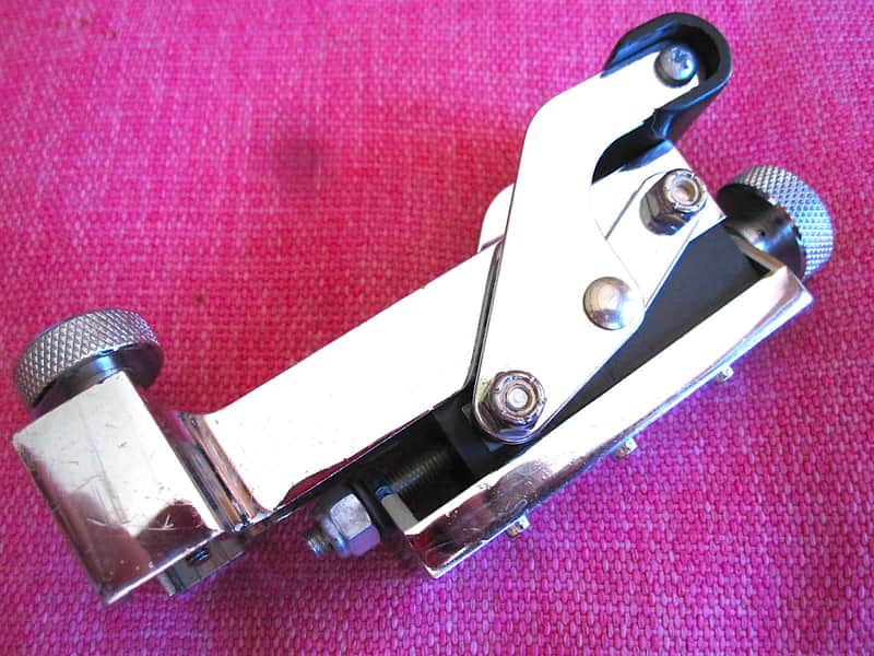 Snare Strainer Throwoff - Vintage image 1