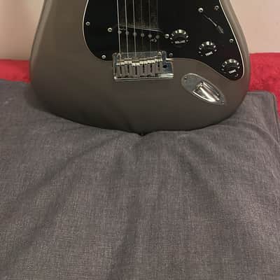 SHARP! Fender American DELUXE Stratocaster Electric Guitar Tungsten MAPLE Neck + Deluxe TSA Case. Tuxedo style. image 3