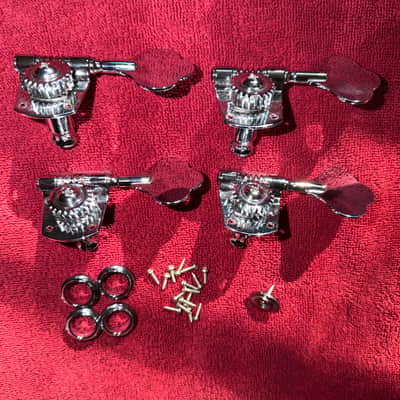 Fender Standard Jazz Bass Tuning Machine Set Plus String Tree (Chrome) image 2