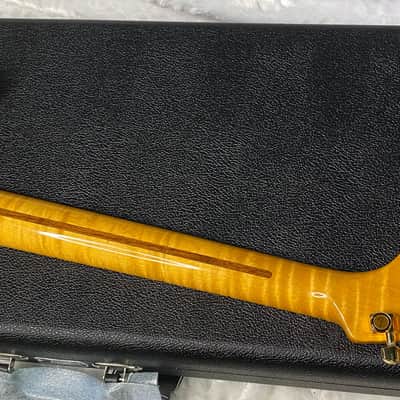 NEW! Fender Limited Edition Custom Deluxe AAA Flame Stratocaster - Hand Wound Pick-Ups - Gold Hardware - Aged Cherry Sunburst - 7.6lbs - Authorized Dealer - G07114 - WOW! image 15