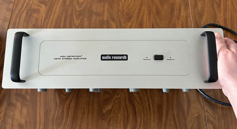 Audio Research D240 Amplifier