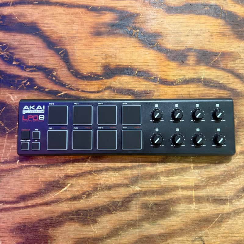Akai LPD8 2010s - Black image 1