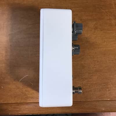 PedalPCB Oasis 2022 - White / Dark Gray image 3