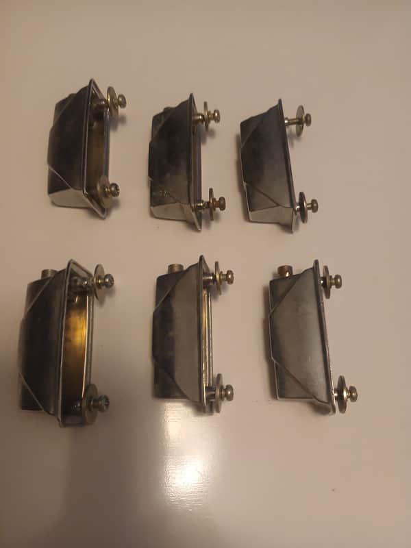 Pearl 6 lugs vintage with screws 80's , 90's - Old metal image 1