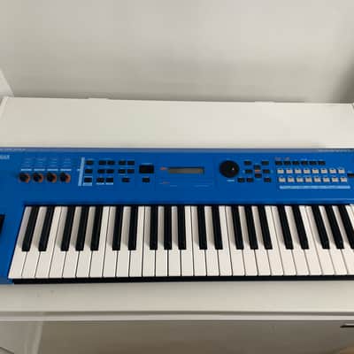 Yamaha MX49 Synthesizer 2018 - Present - Blue