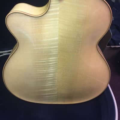 Hofner Chancellor 2008 Natural image 3