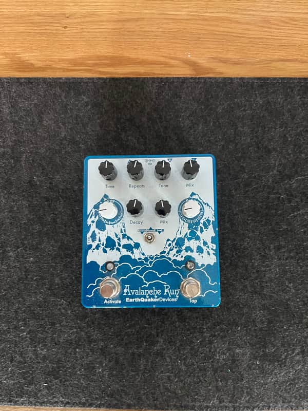 EarthQuaker Devices Avalanche Run Stereo Reverb & Delay with Tap Tempo V2