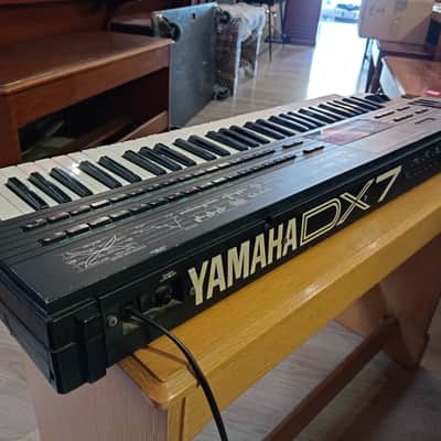 Yamaha DX7IIFD 16-Voice Synthesizer with Floppy Drive 1986 - 1989 - Black image 7