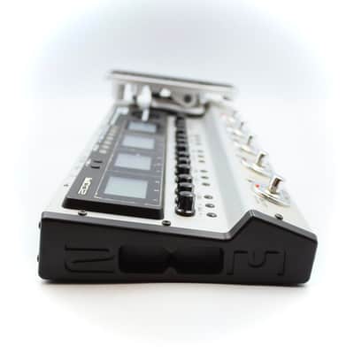 Zoom G5 Guitar Effects & Amp Simulator With Power Supply Guitar Multi Effect Pedal 018819 image 8