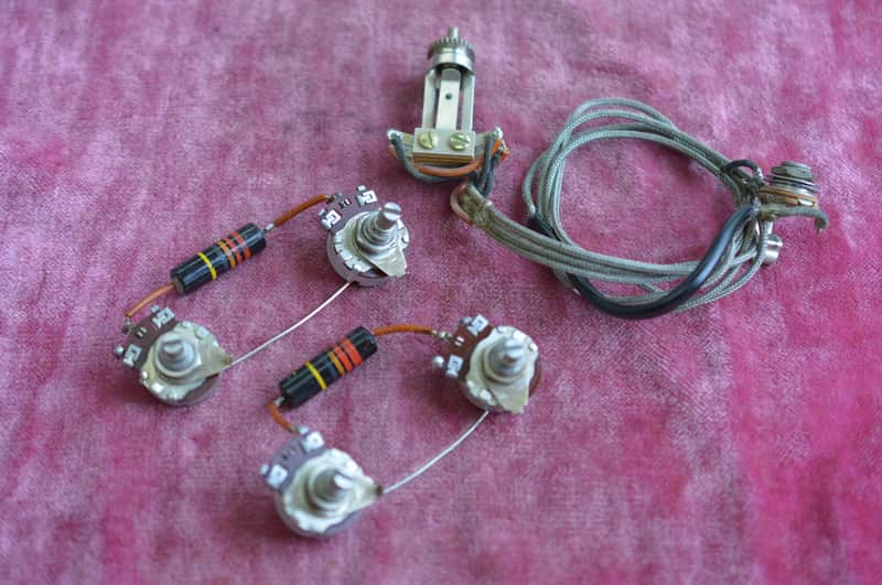 Gibson Les Paul Harness