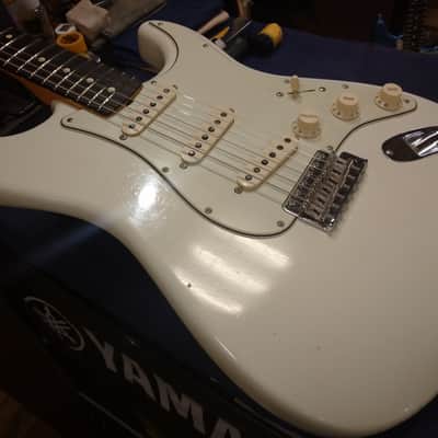 Fender Custom Shop 1963 Stratocaster Journeyman Relic Closet Classic Hardware Aged Olympic White [CZ551986] (07/01) image 19
