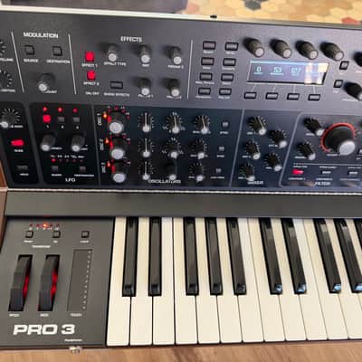 Sequential Pro 3 SE 37-Key 3-Voice Monophonic / Paraphonic Synthesizer 2020 - Present - Black with Wood Sides image 13