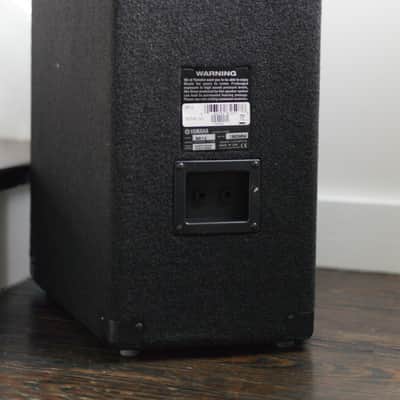 Yamaha BR12 500-Watt 2-Way 12" Passive Loudspeaker 2011 - Present - Black image 2