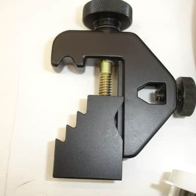 Shure Beta 98 Condenser Cardioid Microphone with A98D Clip-on Drum Mount image 2