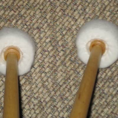 ONE pair new old stock (with packaging) Vic Firth T2 AMERICAN CUSTOM TIMPANI - CARTWHEEL MALLETS (SOFT), Head material / color: Felt / White -- Handle material: Hickory (or maybe Rock Maple) from 2010s (2019) image 20