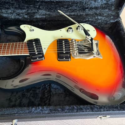 Mosrite Of California The Ventures Sunburst Vibramute Tremolo Japan OHSC MIJ image 3