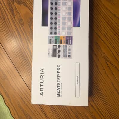 Arturia BeatStep Pro MIDI Controller 2017 - Present White image 5