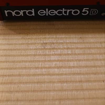 Nord Electro 5D SW61 Semi-Weighted 61-Key Digital Piano USED image 8
