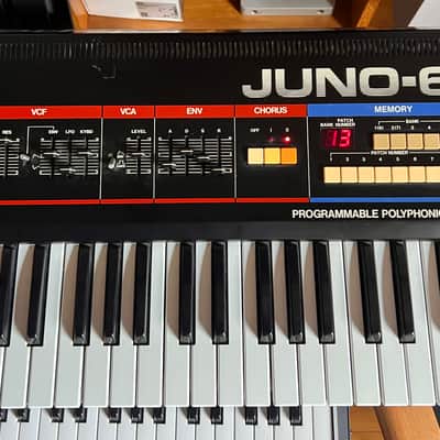 Roland Juno-60 61-Key Polyphonic Synthesizer 1982 - 1984 - Black