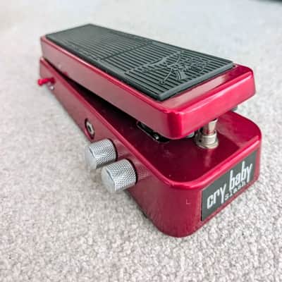 Lightly Used Dunlop SW95 Slash Cry Baby Wah | Metallic Red | Box + Paperwork imagen 3