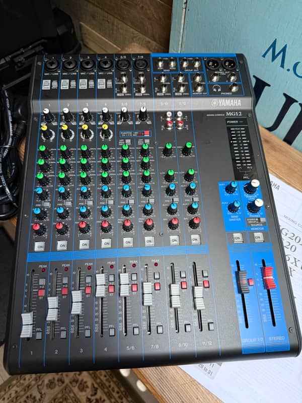Yamaha MG12 12 Channel Analog Mixer | Reverb UK