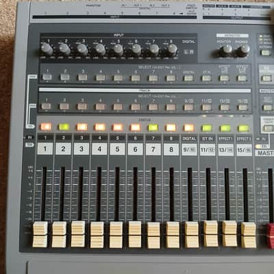 Roland VS-1680 24 bit Digital Workstation 1998 image 3