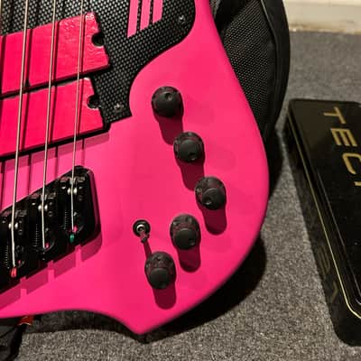 Dingwall NG-2 2015 - Pink image 3