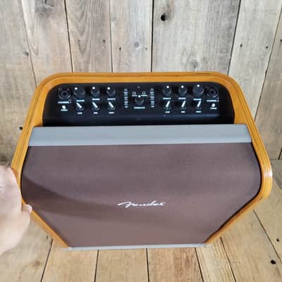 Fender 2016 Acoustic Pro SFX 160W Acoustic Combo Amp, Excellent - Natural image 4
