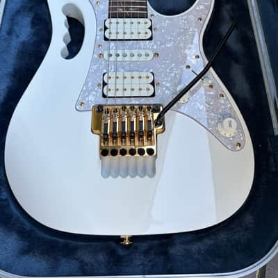 2007 Team J. Craft Ibanez JEM7V-WH Steve Vai Signature with Rosewood Fretboard 2004 - 2019 - White image 2