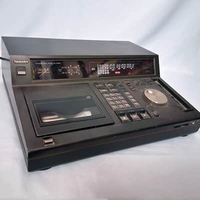 Technics SL-1200 Professional Stereo CD Player with pitch control - 1987 image 1