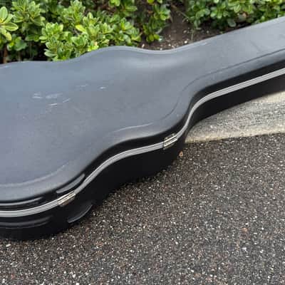 SKB 1SKB-20 Deluxe Molded Jumbo Acoustic/Archtop Electric Guitar Case Black 2010s - Black image 11