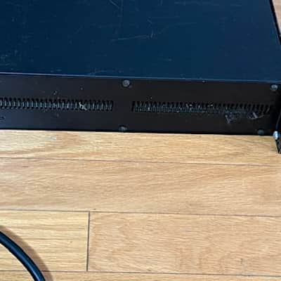 Crown Micro-Tech 1000 Silver & Black Professional 2 Spc Rack Mount Stereo Power Amplifier, Tested image 6