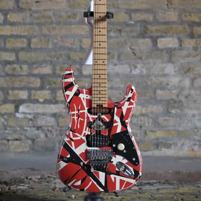 EVH Striped Series Frankenstein™ Frankie - Red with Black Stripes Relic image 13