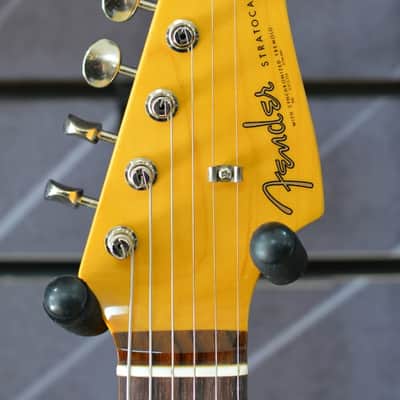 Fender American Vintage II 1961 Stratocaster Fiesta Red Incl Vintage Hard Case image 4