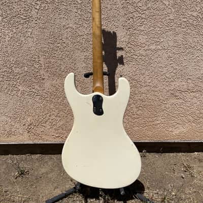 Mosrite Ventures Bass 1966 - Refinished image 17