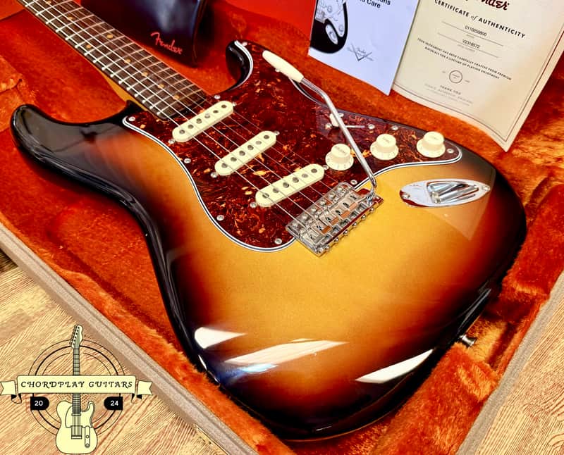 ✨2023✨ Fender American Vintage II 1961 Stratocaster USA~ 3-Color Sunburst + Case image 1