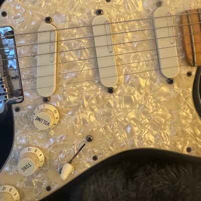Fender Strat Plus Deluxe 1998 - Black image 3