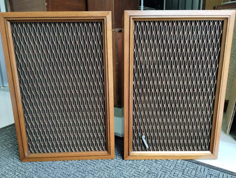 Kenwood KL7080 speakers In excellent condition - 1970's image 1