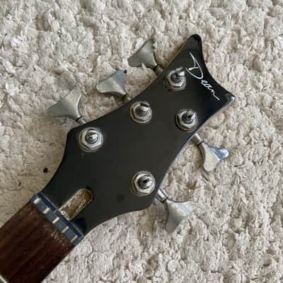 Dean 5 String Bass Maple Wood Neck, Rosewood Fingerboard, Silver Tuning Pegs image 2