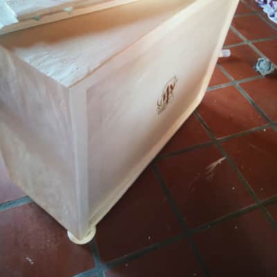 HYBRID CABINET 112 CELESTION NEO CREAMBACK 2026 - Oil, acrylic, hard shellac, fiberglass. image 12