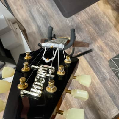 Gibson custom shop 1958 mahogany flying v walnut 58 reissue image 6
