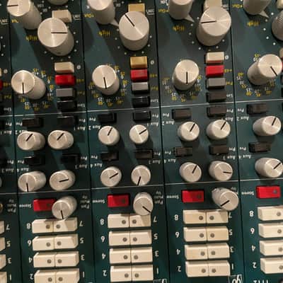 DAKING 1112 24 CH 8 BUS CONSOLE CLASS A DISCRETE 2000's image 15
